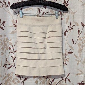 Fit 2 Go. White ruffle-layered skirt, size S/M